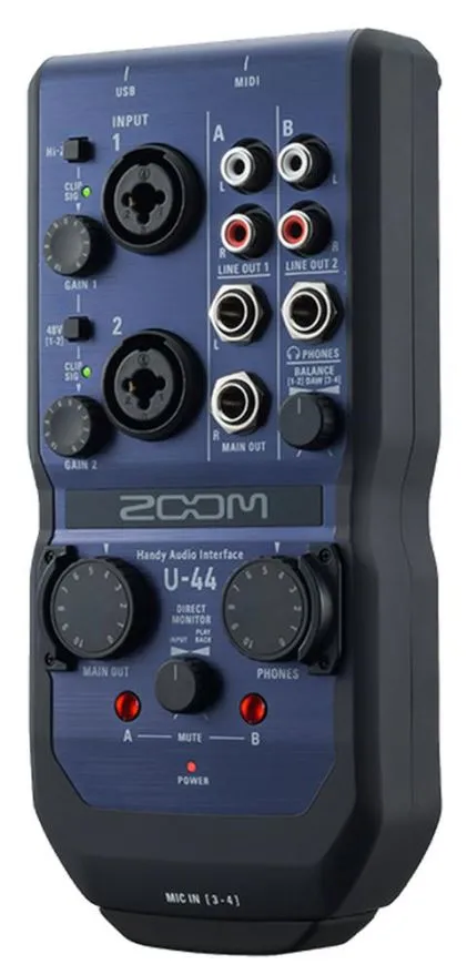 ZOOM U-44 4x4 USB Audio Interface with XLR/TRS/Optical